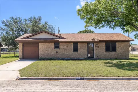 4316 Mimosa Dr, Brownwood, TX 76801
