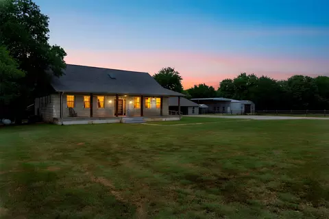 6500 Lusk Branch Ct, Granbury, TX 76049