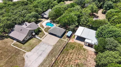 6500 Lusk Branch Ct, Granbury, TX 76049