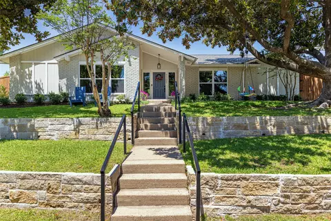 7705 Lemmonwood Dr, Dallas, TX 75231