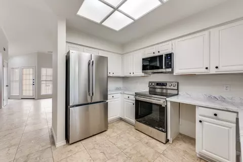 401 Pebble Way #239, Arlington, TX 76006