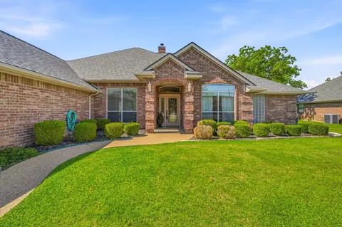 5900 Nutcracker Dr, Granbury, TX 76049