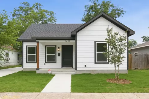 1228 E Tucker St, Fort Worth, TX 76104