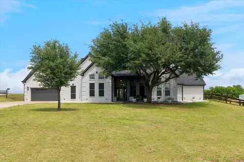 1081 Schneider Rd, Howe, TX 75459