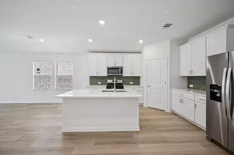 2409 Nicole Dr, Denton, TX 76208