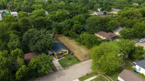 820 W Day St, Denison, TX 75020
