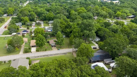 911 Thatcher St, Denison, TX 75020 photo 4
