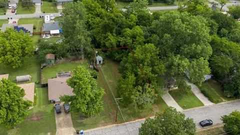 911 Thatcher St, Denison, TX 75020