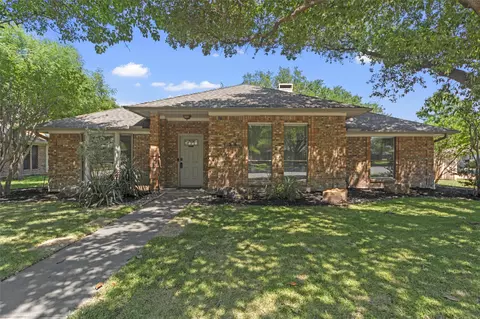 156 Simmons Dr, Coppell, TX 75019
