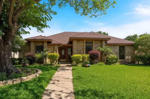 2601 Richland Dr, Garland, TX 75044