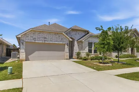 1017 Almond St, Hickory Creek, TX 75065