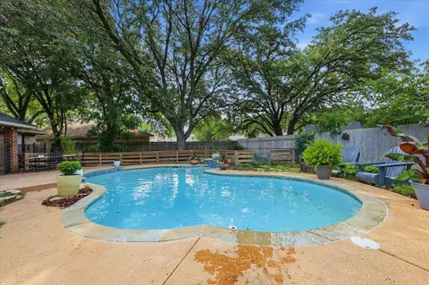 1500 Pickwick Ln, Denton, TX 76209
