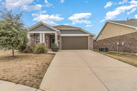 7905 Wildwest Dr, Fort Worth, TX 76131