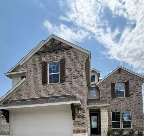 828 Elmstead Dr, Fort Worth, TX 76108