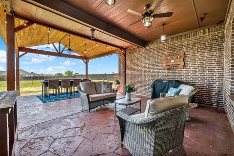 6552 Oak Ridge Ct, Royse City, TX 75189