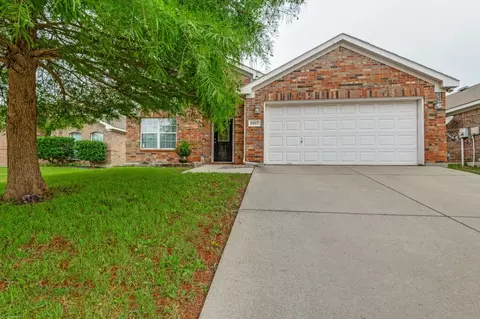 8917 Weller Ln, Fort Worth, TX 76244