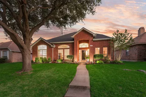 830 Sumner Dr, Mesquite, TX 75149
