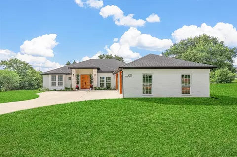 4013 Legend Trl, Granbury, TX 76049
