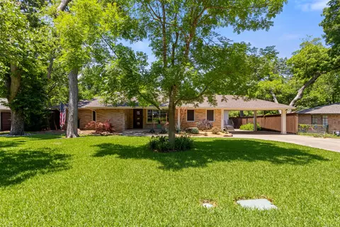 1035 Waterford Dr, Dallas, TX 75218