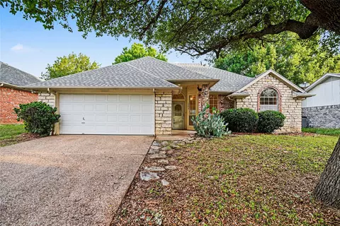 1504 Clover Ln, Granbury, TX 76048