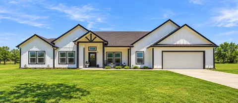 689 Dill Rd, Weatherford, TX 76085