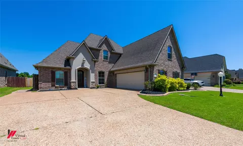 678 Dumaine Dr, Bossier City, LA 71111
