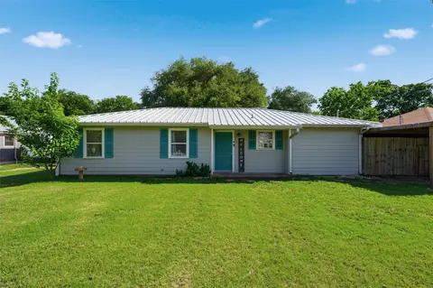 103 Mooney Ave, Oglesby, TX 76561