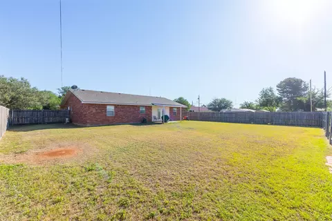 Exterior - 1603 Derrick Dr, Haskell, TX 79521 photo 4 of 5