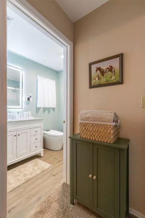 Bath - 1603 Derrick Dr, Haskell, TX 79521 photo 1 of 6