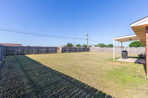 Exterior - 1603 Derrick Dr, Haskell, TX 79521 photo 2 of 5