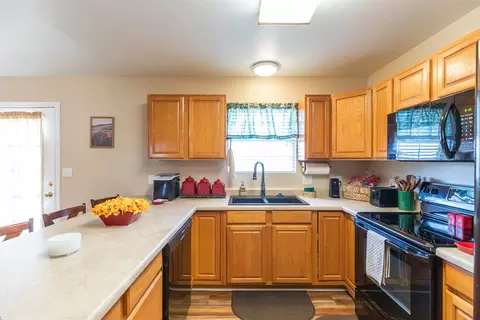 Kitchen - 1603 Derrick Dr, Haskell, TX 79521 photo 3 of 3