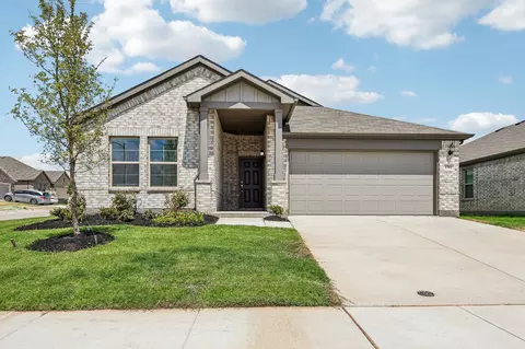 1701 Cambium Dr, Fort Worth, TX 76131