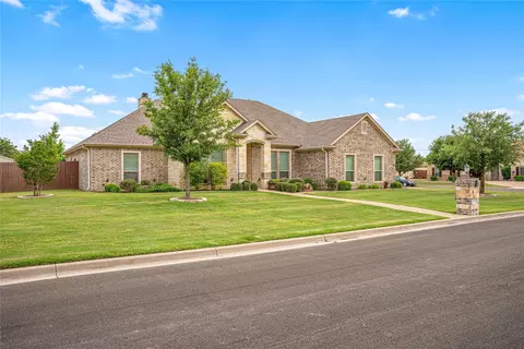 Exterior - 283 Briarleaf Cir, Hewitt, TX 76643 photo 2 of 7