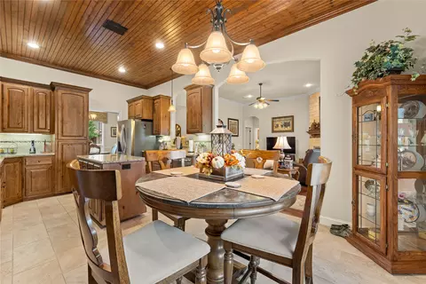 Dining - 283 Briarleaf Cir, Hewitt, TX 76643 photo 4 of 4