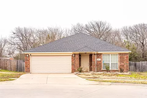 801 Deedee Creek Dr, Euless, TX 76040
