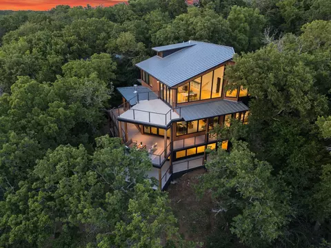 1009 Fox Hollow Ln, Oak Point, TX 75068