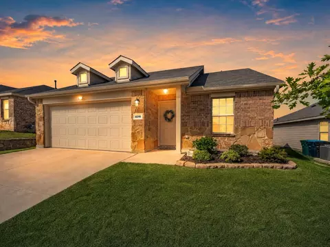 8316 Bell Ridge Ln, Fort Worth, TX 76123