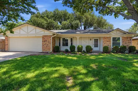 325 Navajo Dr, Keller, TX 76248