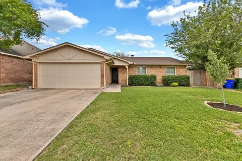 6553 Blue Grass Dr, Watauga, TX 76148