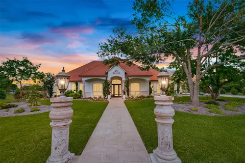 3504 Flintstone Dr, Plano, TX 75074