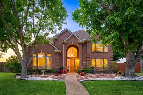 1301 Breamar Dr, Carrollton, TX 75007