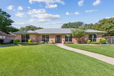 10 Valley Wood Ct, Trophy Club, TX 76262