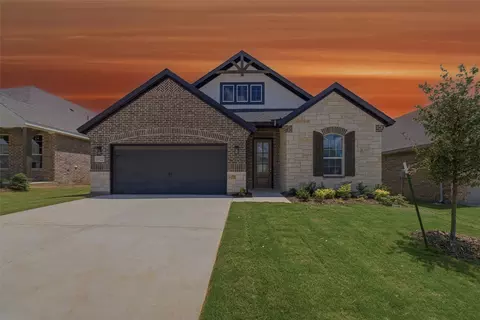 3522 Helena St, Gainesville, TX 76240