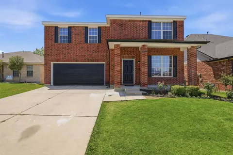 7104 Starwood Dr, Fort Worth, TX 76137