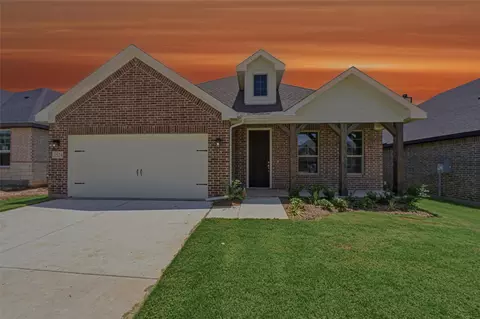 3524 Helena St, Gainesville, TX 76240