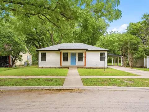 706 Emery St, Denton, TX 76201