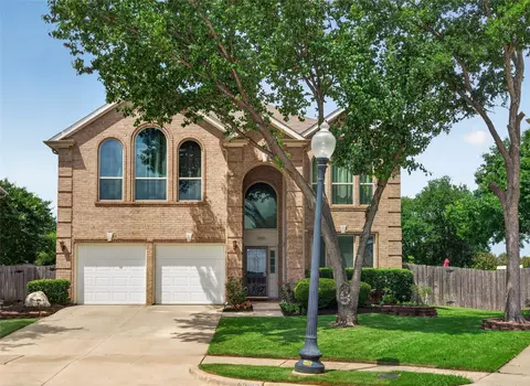 3905 Lacebark Ln, Bedford, TX 76021