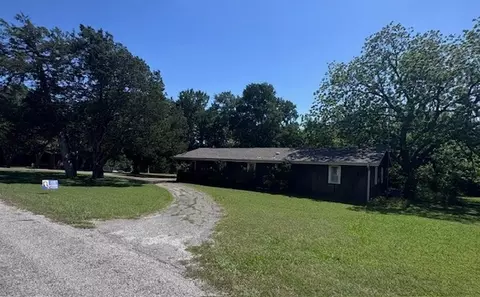 698 Mimosa Dr, Pottsboro, TX 75076
