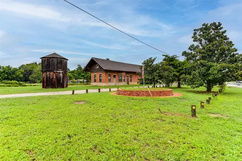 211 Main St, Rosser, TX 75157