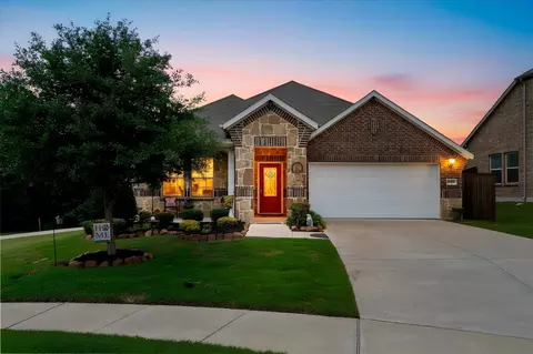 209 Maverick Ct, Lavon, TX 75166